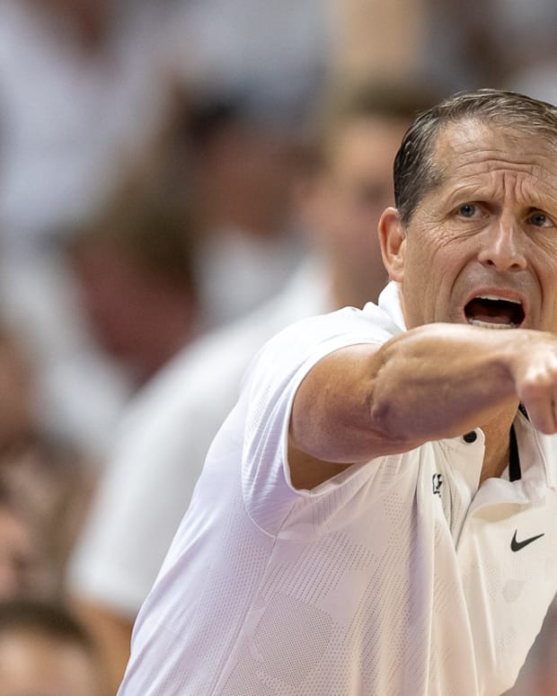 Razorbacks coach Eric Musselman on sidelines against Duke